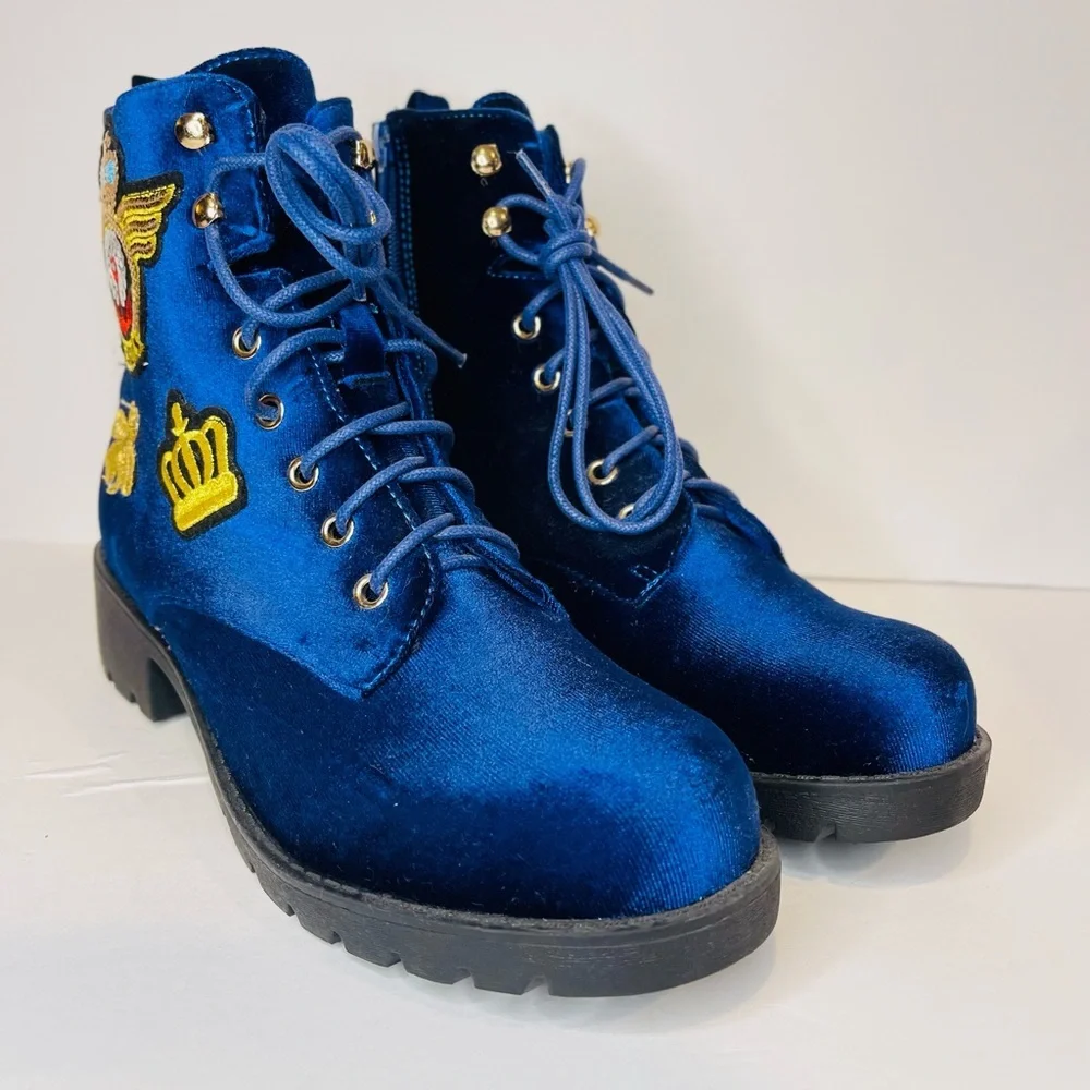 Nature Breeze Women's Velvet Lace up Combat Bootie